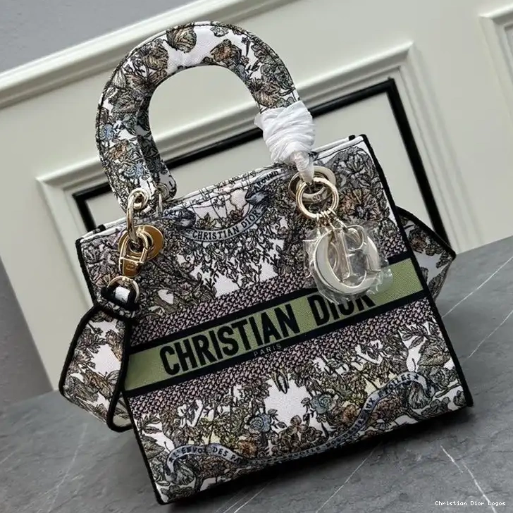 Bag World The Motif Green Lady Medium Butterfly White Around Canvas D-lite 0608 Luxury